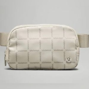 Lululemon belt bag - size 1L. Like new condition, tan / light-gold color